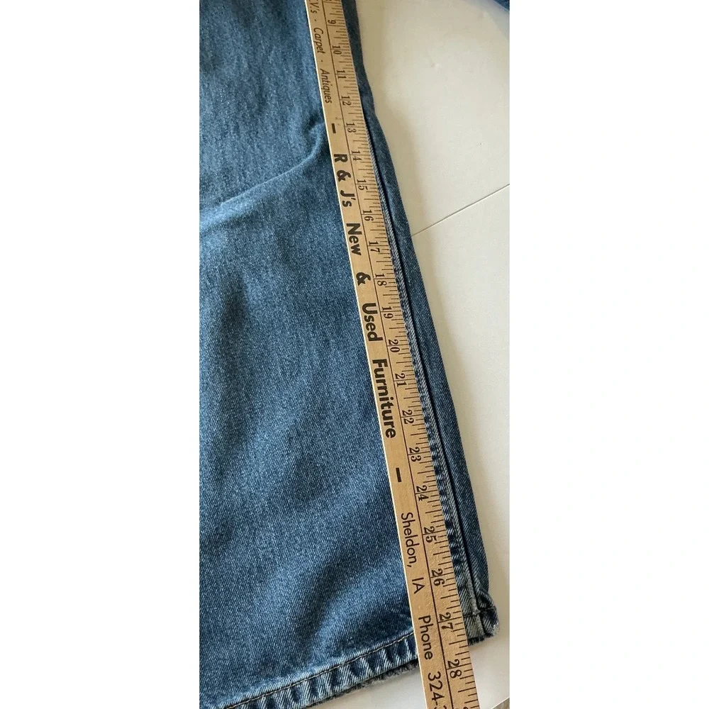 Levis preowned these